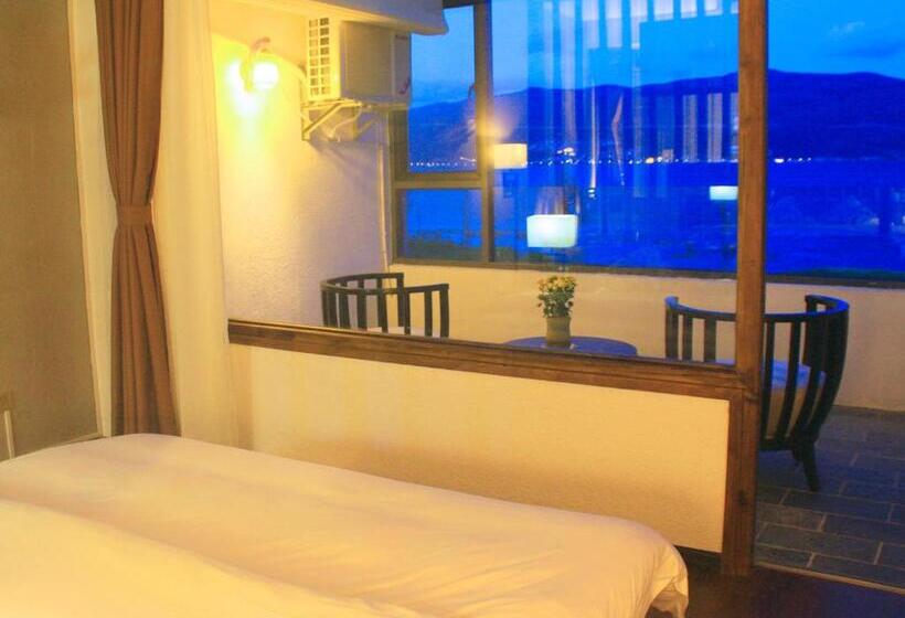 レイクビュースタンダードルーム, The Corner Seaview