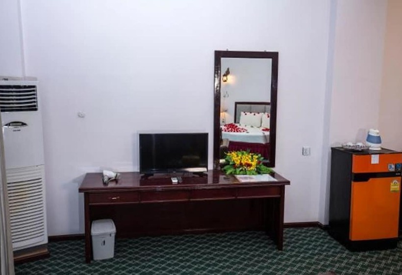 اتاق خانوادگی, Thiri Hpa An