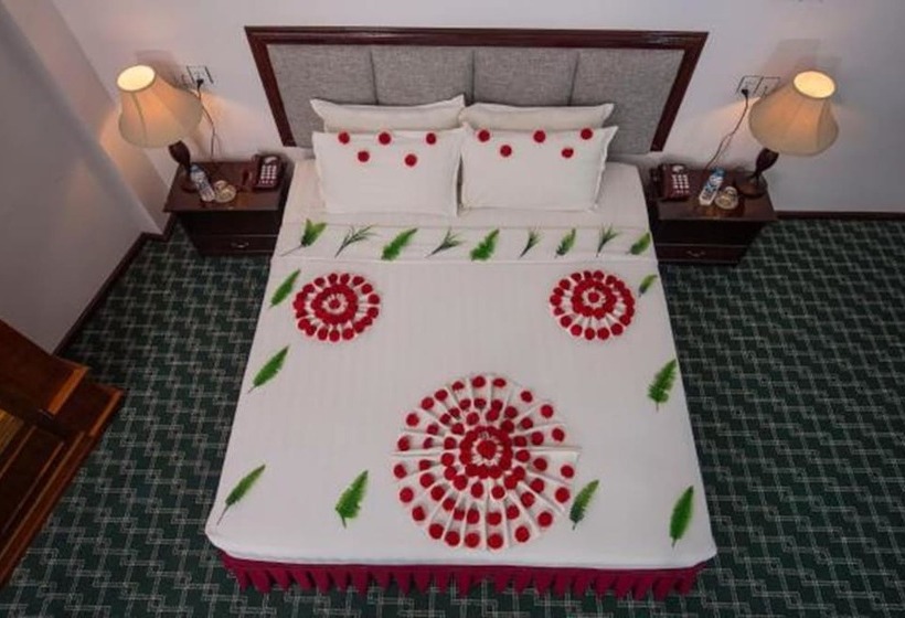 اتاق سوپریور, Thiri Hpa An