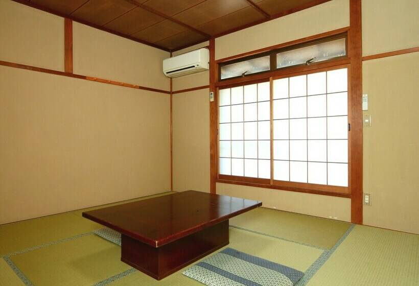 エコノミールーム, Totaro