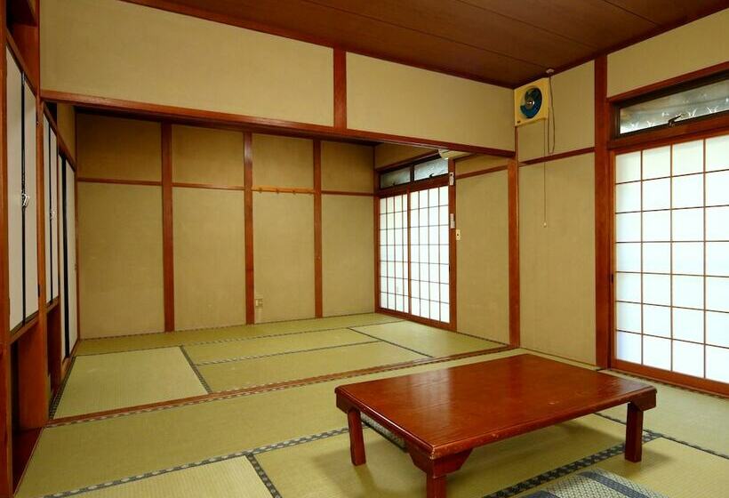 エコノミールーム, Totaro