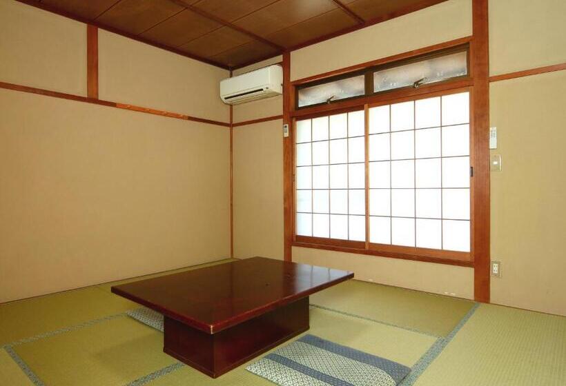 エコノミールーム, Totaro