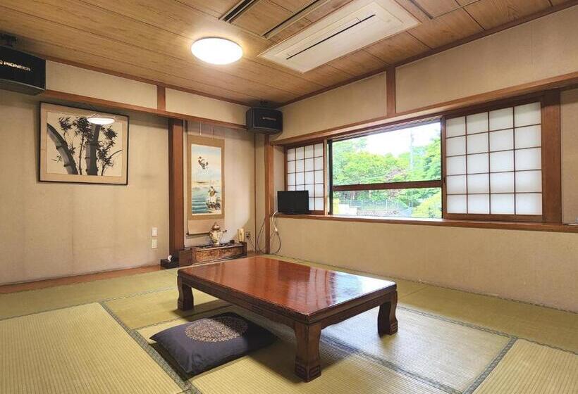 スタンダードルーム, Totaro