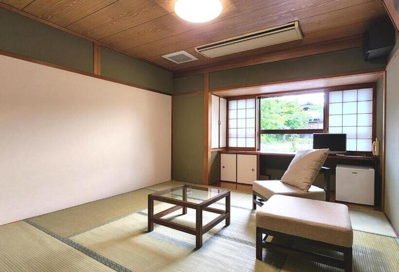 スタンダードルーム, Totaro