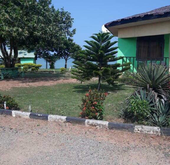 Номер Deluxe Вид на Море с Балконом, Abuesi Beach Resort