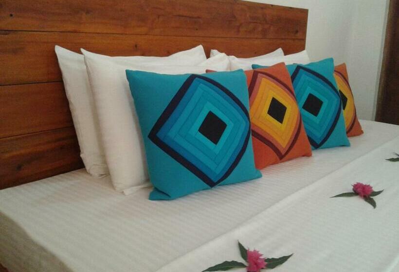 スタンダードルーム, Wild Hut Habarana