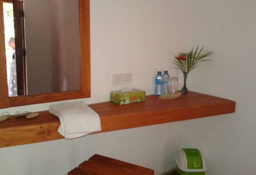 スタンダードルーム, Wild Hut Habarana