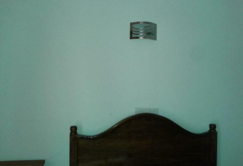 スタンダードルーム, Wild Hut Habarana