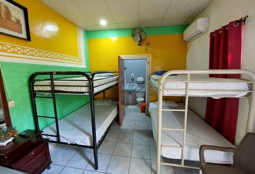 패밀리 룸, Hostal Ruinas De San Sebastián