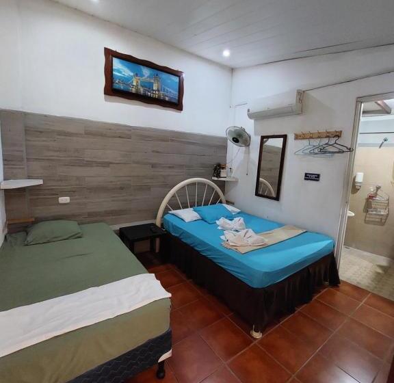 스탠다드 룸, Hostal Ruinas De San Sebastián