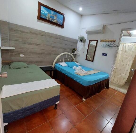 스탠다드 룸, Hostal Ruinas De San Sebastián