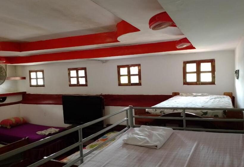 패밀리 룸, Hostal Ruinas De San Sebastián