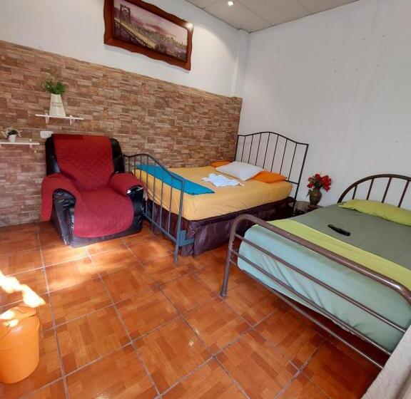 스탠다드 룸, Hostal Ruinas De San Sebastián