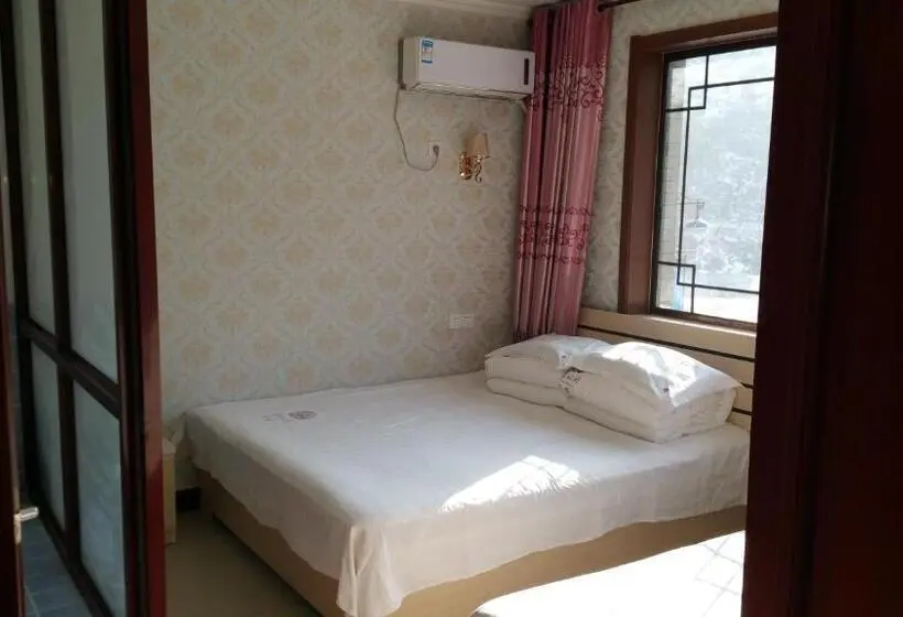 スタンダードトリプルルーム, Jumanyuan House