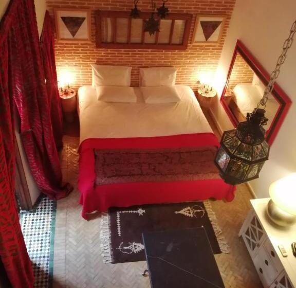 اتاق سوپریور با تخت بزرگ, Les Bains De Fez Tara