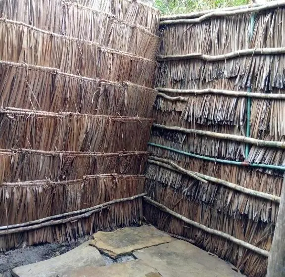 اتاق چهار تخته با دستشویی مشترک, Mida Creek Eco Camp