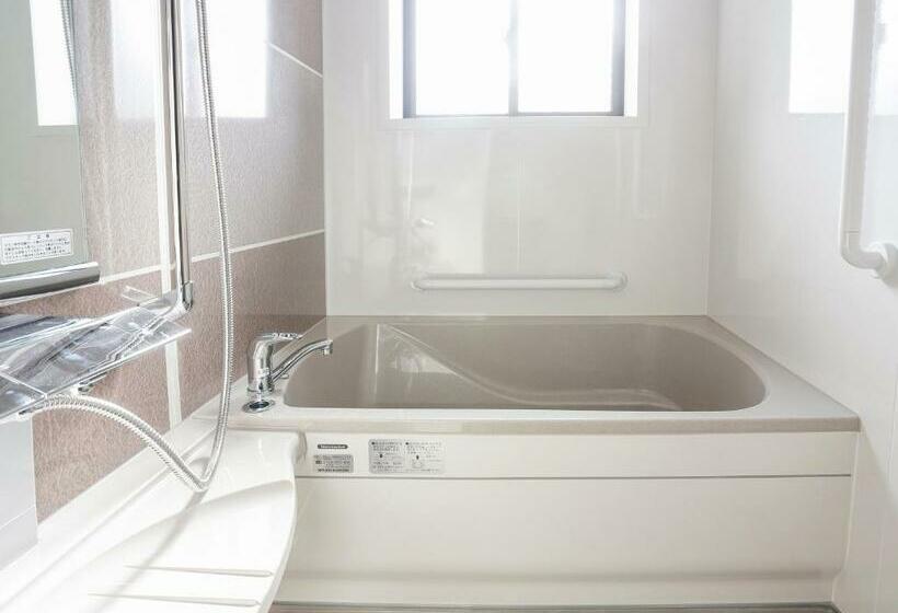 غرفة قياسية رباعية, Onsenminshuku Kosakaya