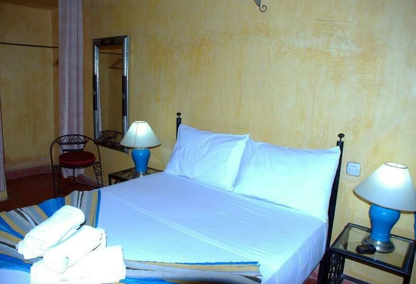 스탠다드 룸, Chez Laila