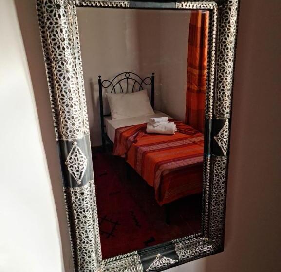 스탠다드 트리플 룸, Chez Laila