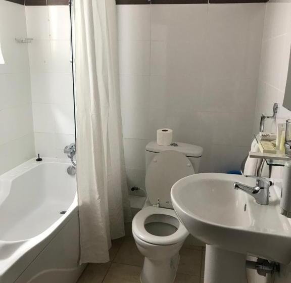 行政房间, Airside