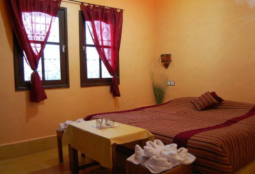 Quarto standart individual, Auberge Tinit