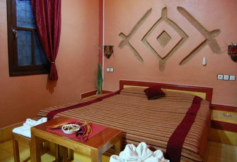 غرفة قياسية فردية, Auberge Tinit