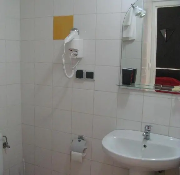اتاق استاندارد, Auberge Tinit