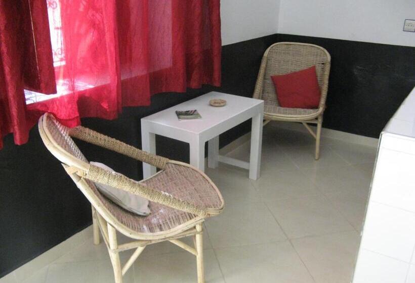 غرفة قياسية, Auberge Tinit