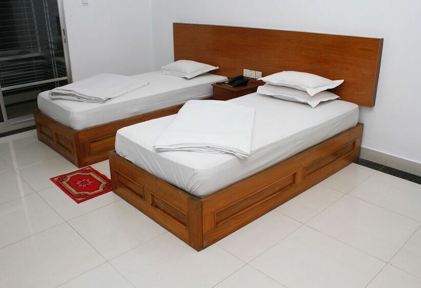 اتاق لوکس, Cox S Hilton