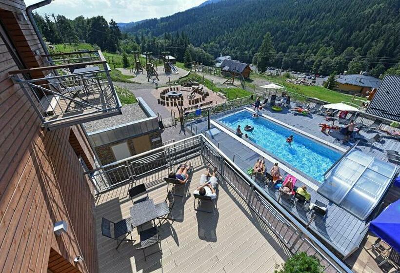 آپارتمان 1 خوابه با بالکن, Jirinka