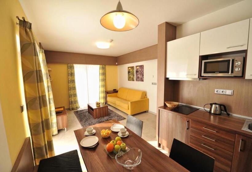 آپارتمان 1 خوابه با بالکن, Jirinka