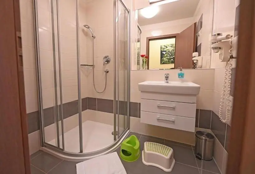 Suite 2 Camere da Letto, Jirinka