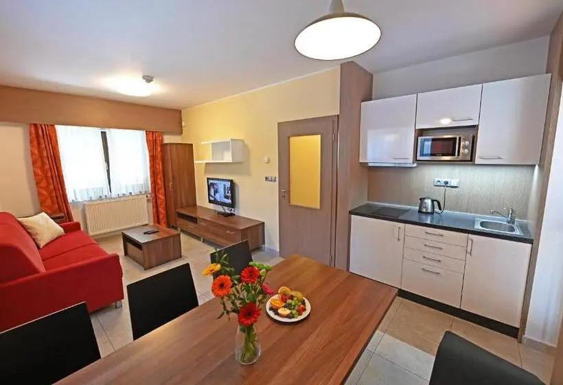 Suite 2 Camere da Letto, Jirinka