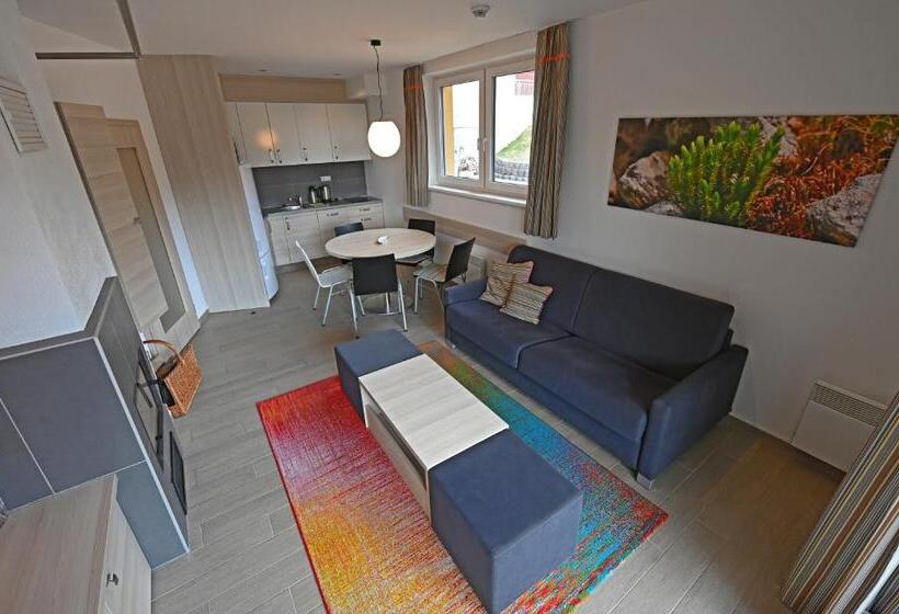 آپارتمان 1 خوابه با تراس, Jirinka