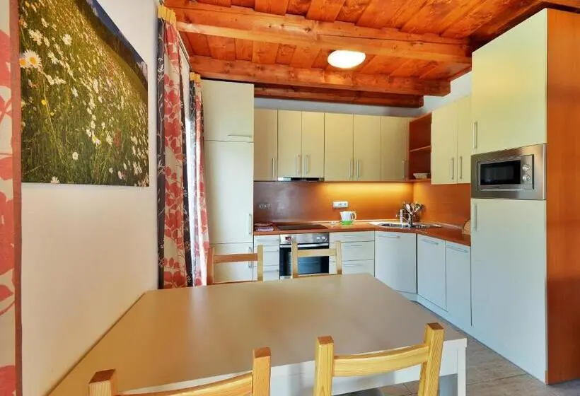 Chalet, Jirinka