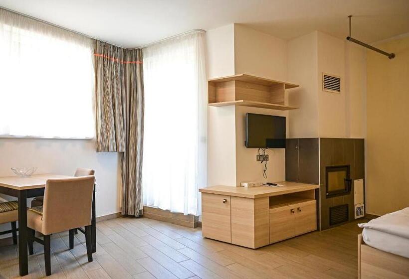 آپارتمان 1 خوابه با تراس, Jirinka