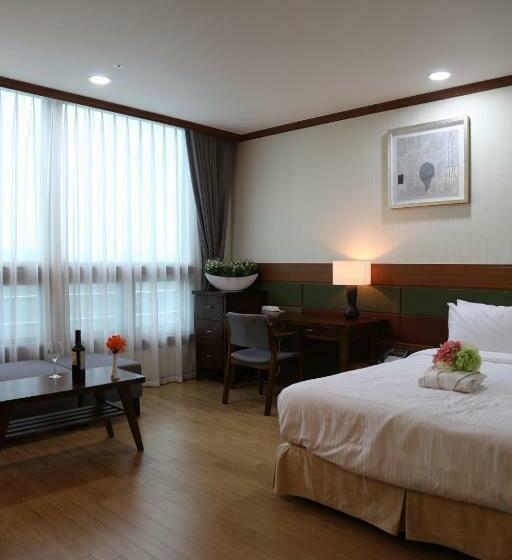 デラックスルーム, Sacheon Grand Tourist