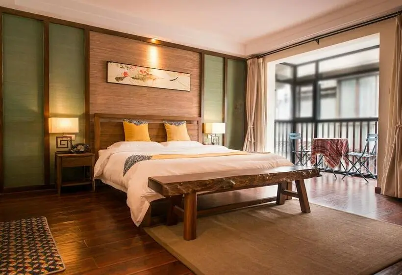 اتاق لوکس, Secret Courtyard Resort
