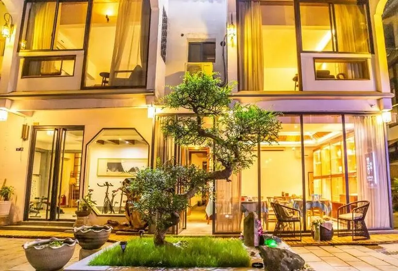 ویلای لوکس 1 خوابه, Secret Courtyard Resort