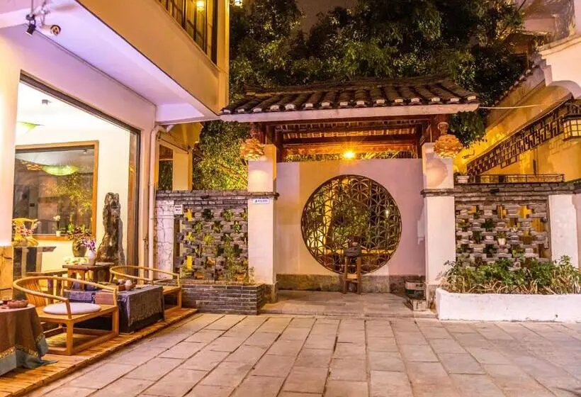 ویلای لوکس 1 خوابه, Secret Courtyard Resort