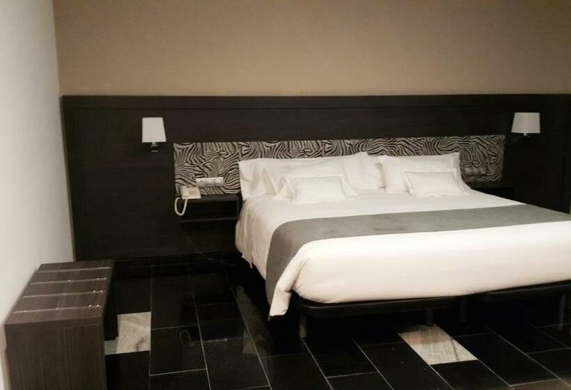 اتاق استاندارد یک نفره, Tasiast