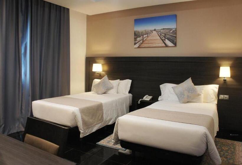 اتاق عادی, Tasiast