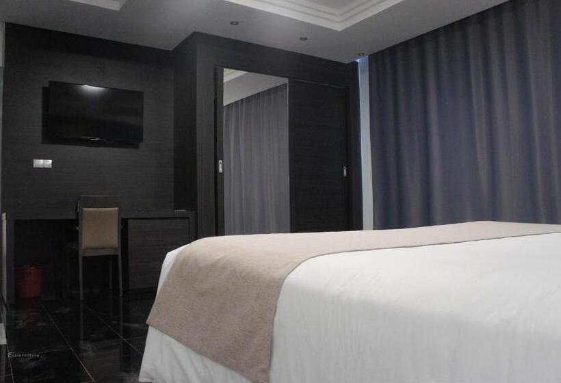 اتاق عادی, Tasiast