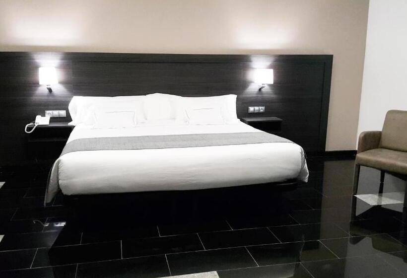 اتاق استاندارد, Tasiast