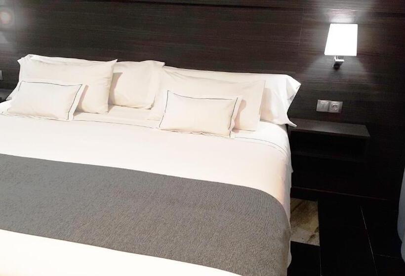 اتاق استاندارد, Tasiast