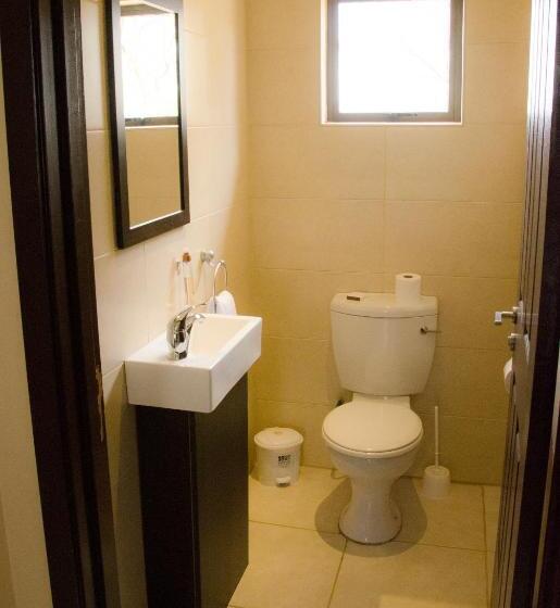 ビラホテル１ベッドルーム, Three Oaks And An Aloe Boutique