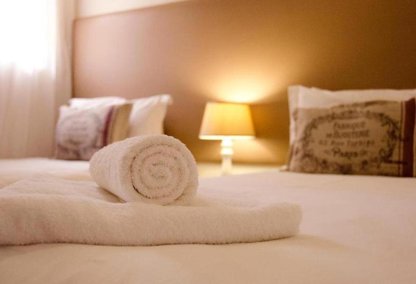 ビラホテル１ベッドルーム, Three Oaks And An Aloe Boutique