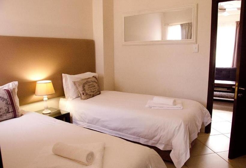 ビラホテル１ベッドルーム, Three Oaks And An Aloe Boutique