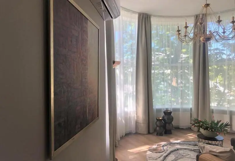 آپارتمان 1 خوابه با تراس, Villa Alvīne Family Apart