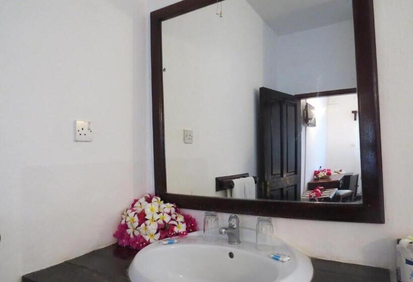 Standard Room, Karibuni Hotel & Villas